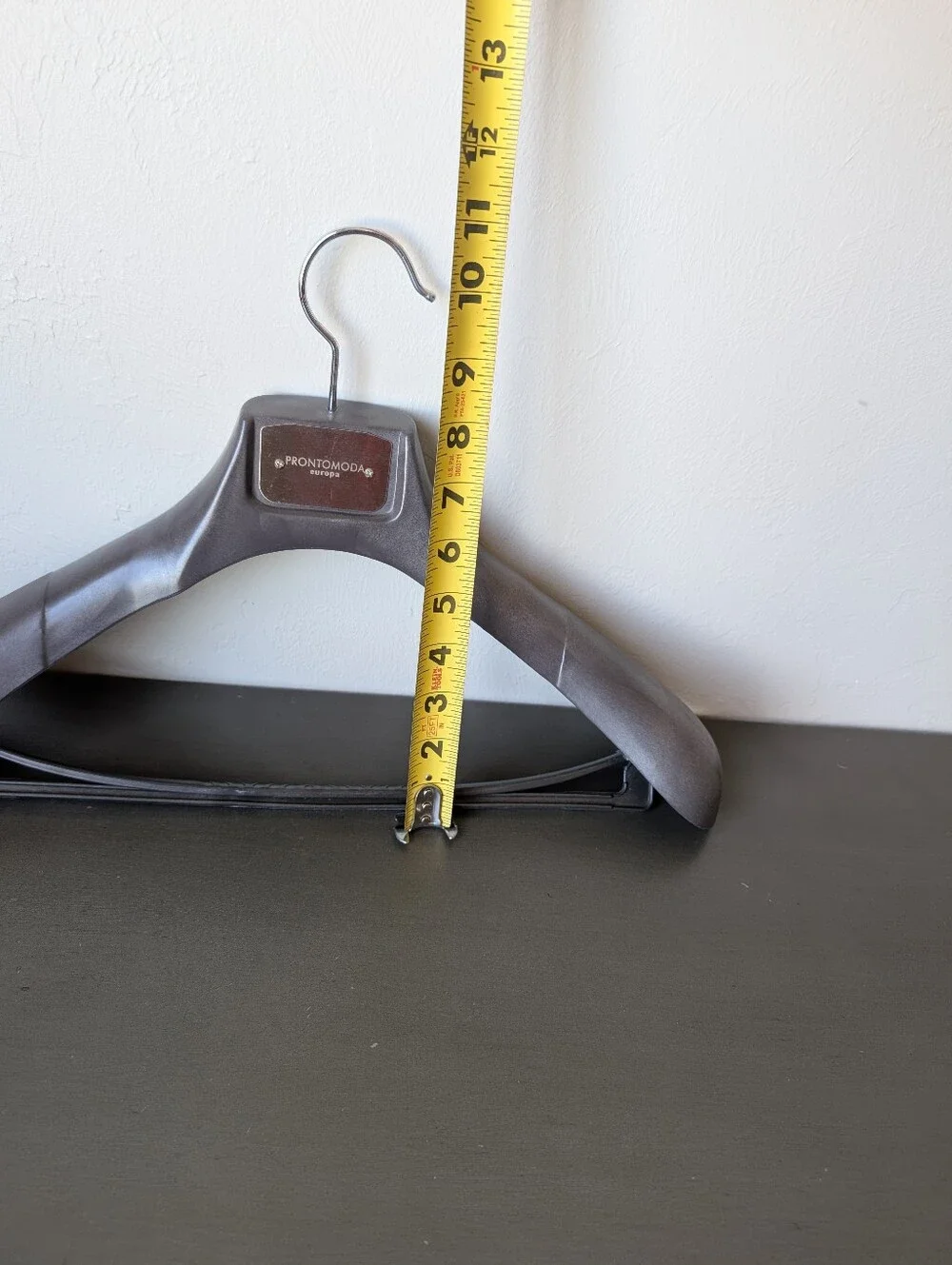 Prontomoda Europa Brown Bulky Thick Plastic Coat Heavy Clothes Hanger